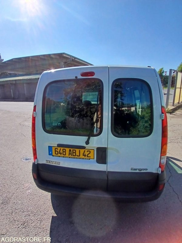 Renault Kangoo 648 ABJ 42 - Small van: picture 4 Renault Kangoo 648 ABJ 42 - Small van: picture 4