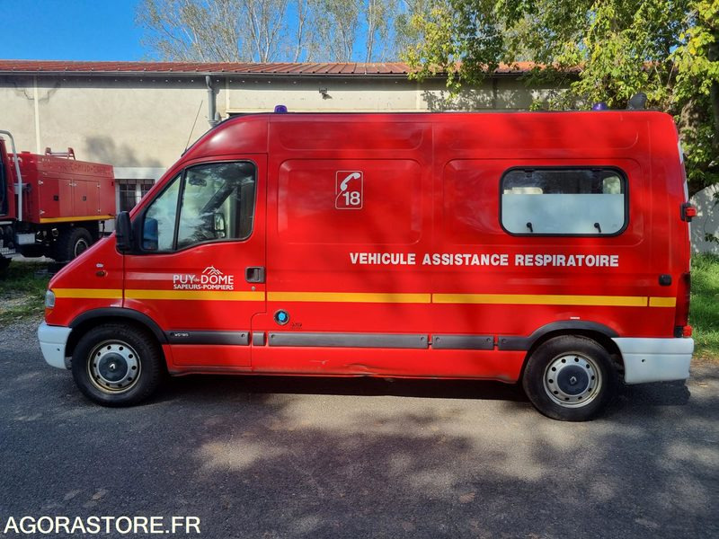 Renault Master L2 H2 - CV 642 KM - Compresseur - 2002 - Panel van: picture 2 Renault Master L2 H2 - CV 642 KM - Compresseur - 2002 - Panel van: picture 2
