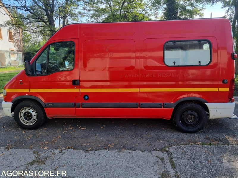 Renault Master L2H2 - CH 738 CG - Compresseur - 2001 - Panel van: picture 2 Renault Master L2H2 - CH 738 CG - Compresseur - 2001 - Panel van: picture 2