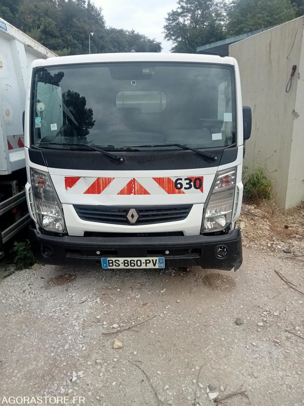 Renault Maxity - Tipper van: picture 1 Renault Maxity - Tipper van: picture 1