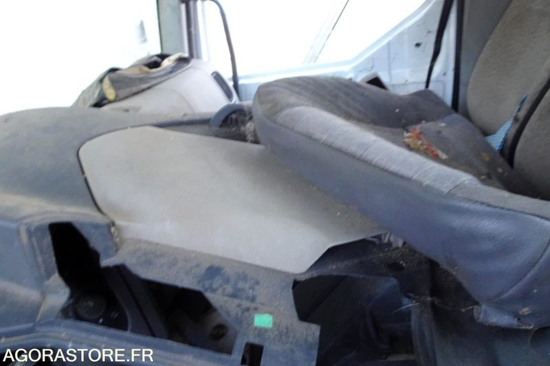 Car Renault Midlum 220 DXI: picture 23 Car Renault Midlum 220 DXI: picture 23