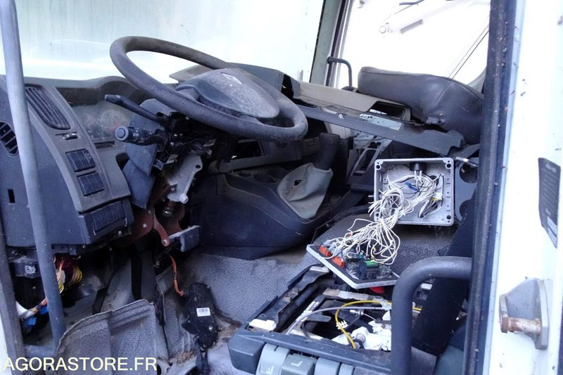 Car Renault Midlum 220 DXI: picture 19 Car Renault Midlum 220 DXI: picture 19