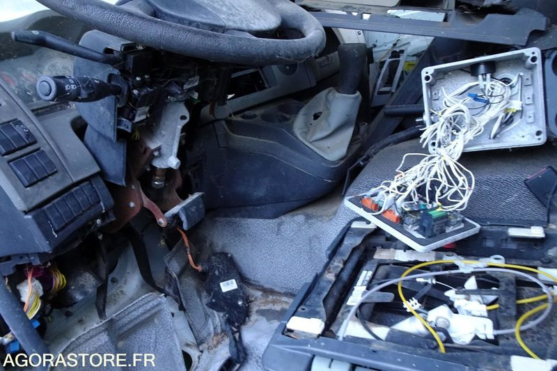 Car Renault Midlum 220 DXI: picture 20 Car Renault Midlum 220 DXI: picture 20