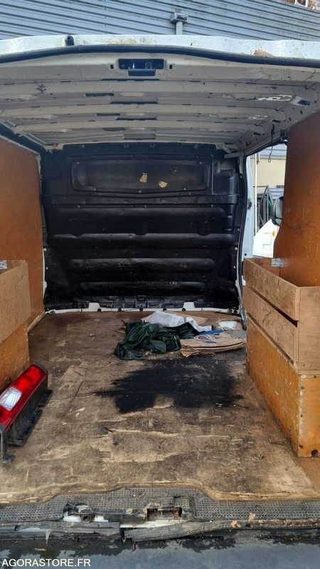 Renault Trafic 2.0 DCI 2010 117000kms - Panel van: picture 5 Renault Trafic 2.0 DCI 2010 117000kms - Panel van: picture 5