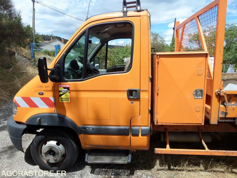 Renault mascott tribenne 5T- 310000km - 2001 (BY-529-FQ) - Tipper van: picture 2 Renault mascott tribenne 5T- 310000km - 2001 (BY-529-FQ) - Tipper van: picture 2