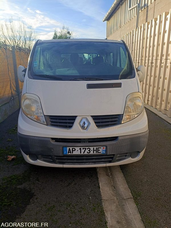 Renault trafic 2.0 DCI 90 mini bus 9 places diesel - Minibus, Passenger van: picture 2 Renault trafic 2.0 DCI 90 mini bus 9 places diesel - Minibus, Passenger van: picture 2