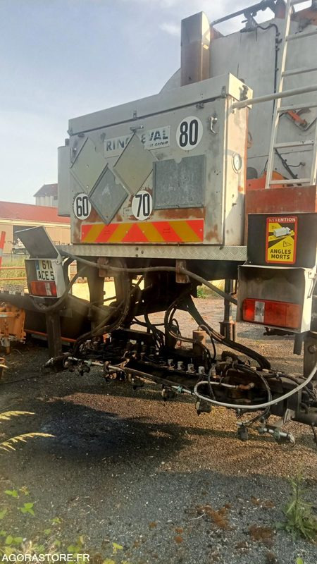 Répandeuse à bitume de 8500 litres (sans le porteur) - Asphalt distributor: picture 3 Répandeuse à bitume de 8500 litres (sans le porteur) - Asphalt distributor: picture 3