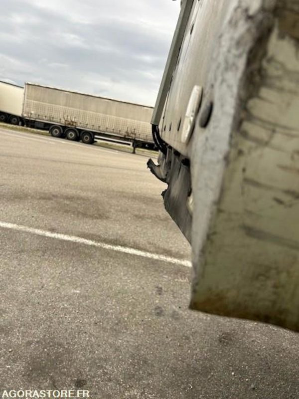 SEMI REMORQUE SAMRO - FOURGO - 2006 - Closed box semi-trailer: picture 4 SEMI REMORQUE SAMRO - FOURGO - 2006 - Closed box semi-trailer: picture 4