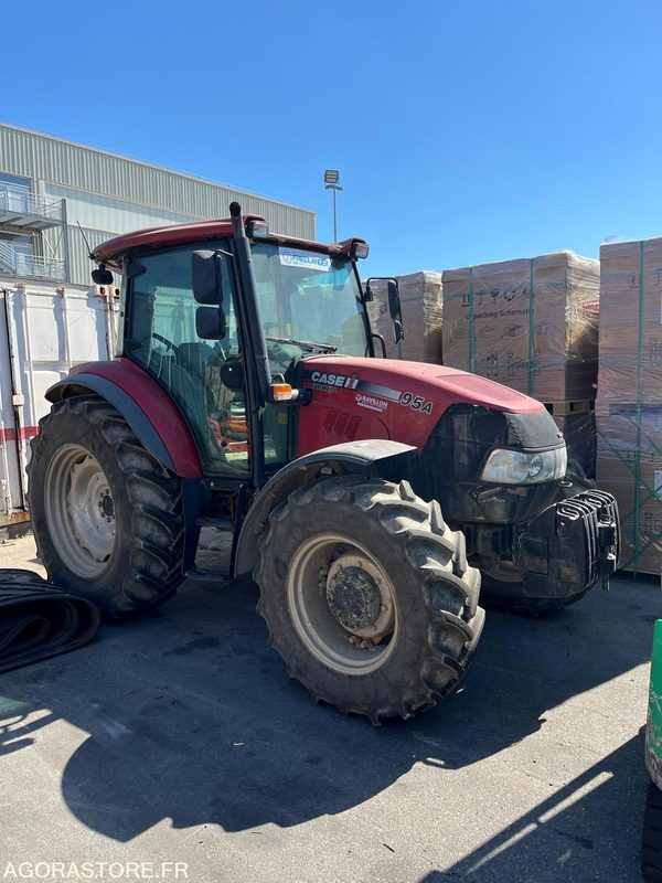 TRACTEUR CASE FARMALL95 - FD902NC - 2019 - 712 HEURES - Farm tractor: picture 1 TRACTEUR CASE FARMALL95 - FD902NC - 2019 - 712 HEURES - Farm tractor: picture 1