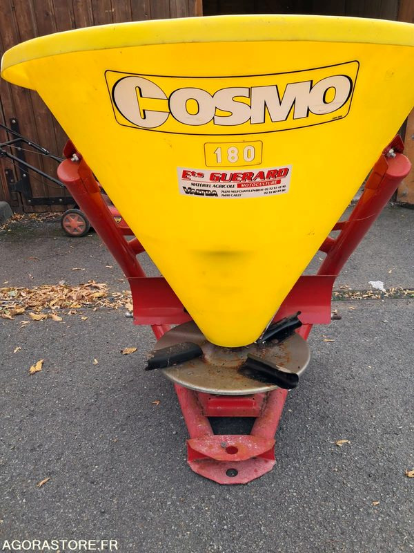 TRACTEUR TONDEUSE TYM T233 - Farm tractor: picture 3 TRACTEUR TONDEUSE TYM T233 - Farm tractor: picture 3