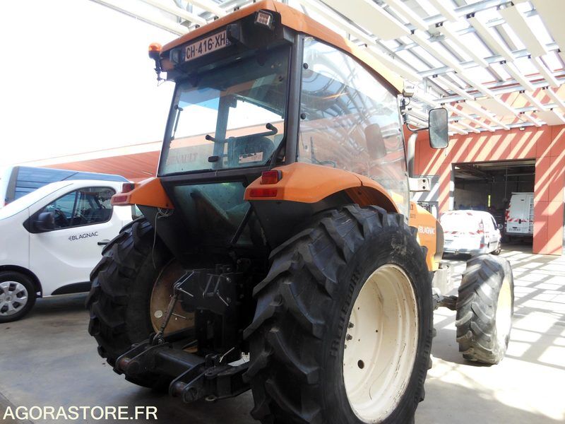Tracteur RENAULT ERGOS 446 - Farm tractor: picture 3 Tracteur RENAULT ERGOS 446 - Farm tractor: picture 3
