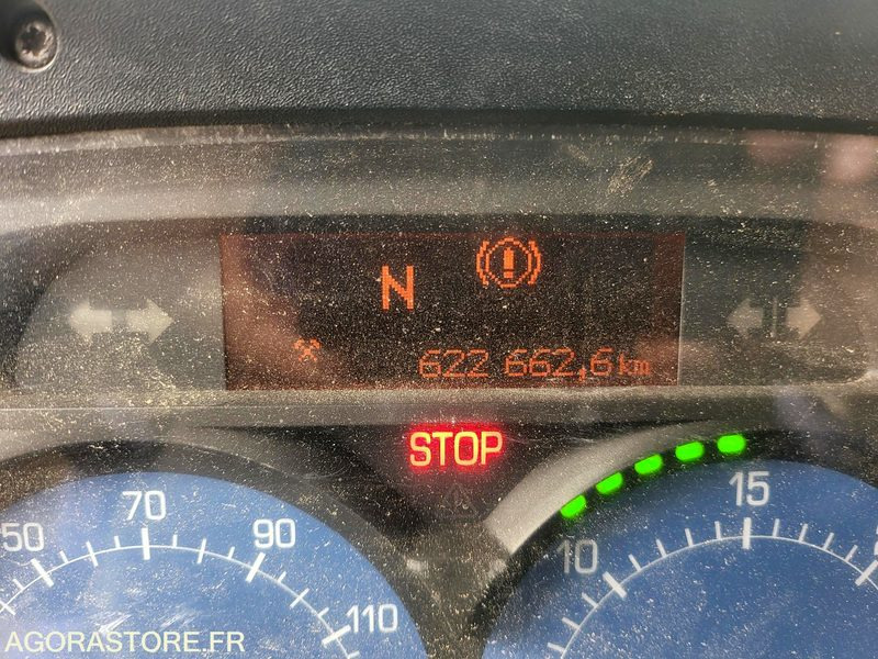 CAMION RENAULT PREMIUM - 2006 - Tractor unit: picture 4 CAMION RENAULT PREMIUM - 2006 - Tractor unit: picture 4