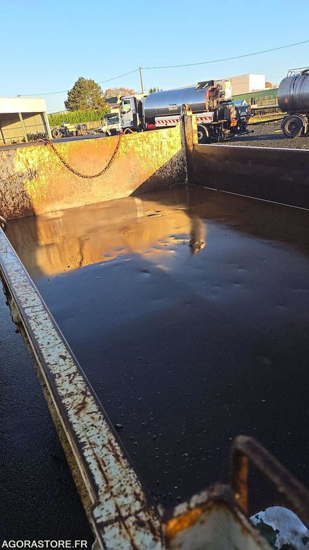 IVECO CAM - 2003 - 213734 KM - BY-253-GK - Tractor unit: picture 4 IVECO CAM - 2003 - 213734 KM - BY-253-GK - Tractor unit: picture 4