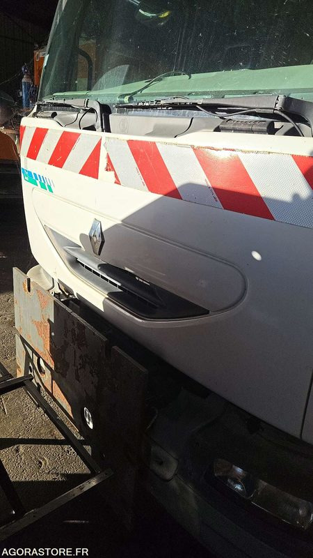 RENAULT CAM - 2004 - BP-101-EG - Tractor unit: picture 3 RENAULT CAM - 2004 - BP-101-EG - Tractor unit: picture 3