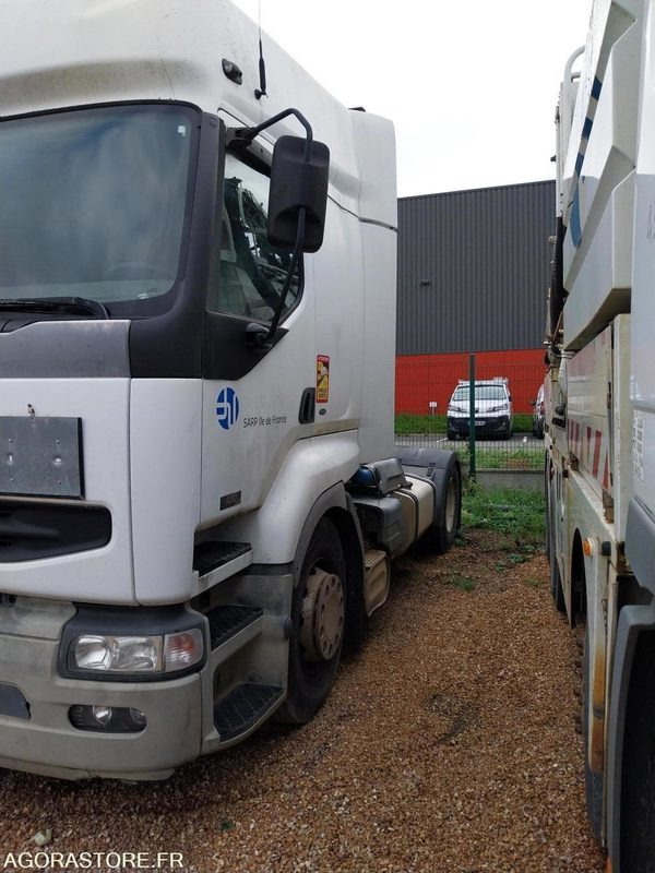 Tracteur RENAULT 420 ADR avec pompe 2002 (544000Km) Roulant EXPORT UNIQUEMENT - Tractor unit: picture 2 Tracteur RENAULT 420 ADR avec pompe 2002 (544000Km) Roulant EXPORT UNIQUEMENT - Tractor unit: picture 2