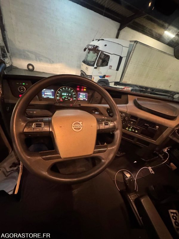 VOLVO FH 500 - 616540km - Tractor unit: picture 3 VOLVO FH 500 - 616540km - Tractor unit: picture 3