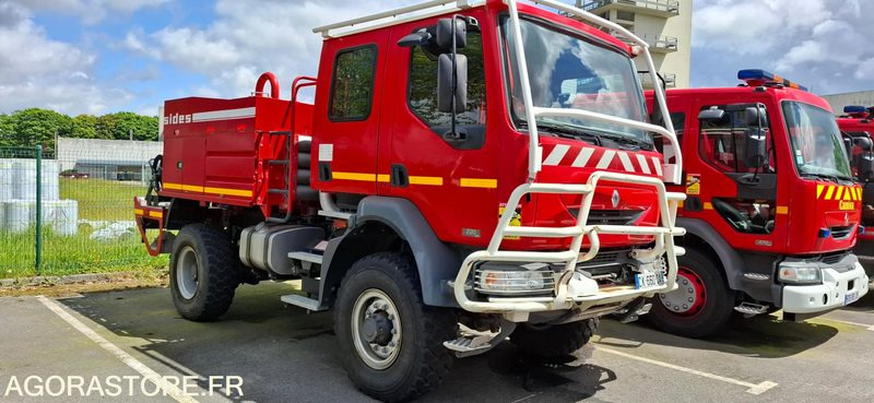 CAMION CITERNE FEUX FORET - RENAULT MIDLUM 220/12 - CK 660 QA - Truck: picture 1 CAMION CITERNE FEUX FORET - RENAULT MIDLUM 220/12 - CK 660 QA - Truck: picture 1