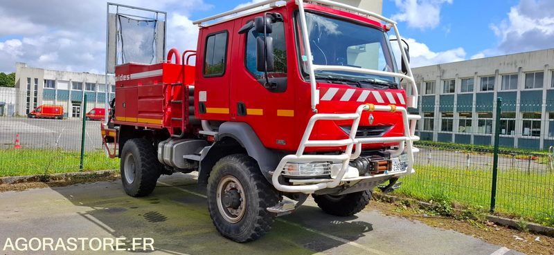 CAMION CITERNE FEUX FORET - RENAULT MIDLUM 220/12 - EP 236 ZQ - Truck: picture 1 CAMION CITERNE FEUX FORET - RENAULT MIDLUM 220/12 - EP 236 ZQ - Truck: picture 1