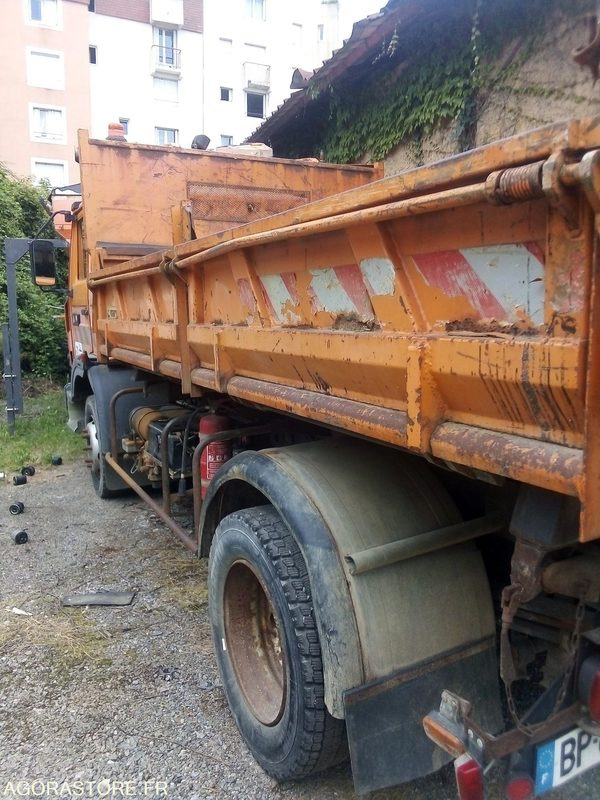 Camion Renault M150 12 T - Truck: picture 2 Camion Renault M150 12 T - Truck: picture 2