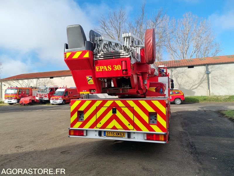 Echelle aérienne 30m - IVECO - 3115XM63 - 60757Kms - Truck: picture 2 Echelle aérienne 30m - IVECO - 3115XM63 - 60757Kms - Truck: picture 2
