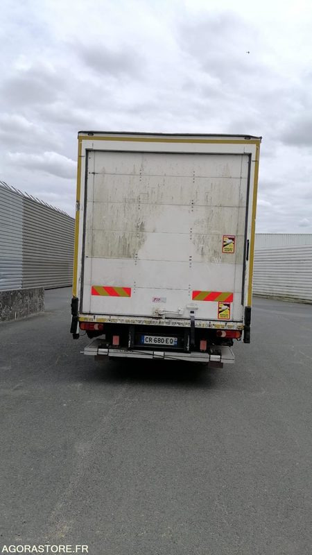 IVECO EUROCARGO - 100E18 - 2013 - 121 009 KM - Truck: picture 2 IVECO EUROCARGO - 100E18 - 2013 - 121 009 KM - Truck: picture 2