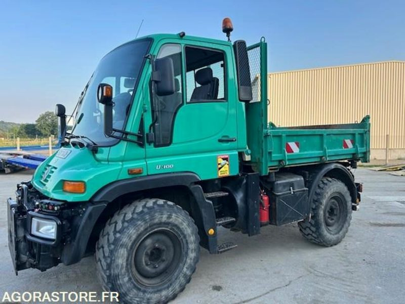MERCEDES UNIMOG U300C VERSION COMMUNALE 2003 38210 KM + EPAREUSE CMV 450GP - Truck: picture 3 MERCEDES UNIMOG U300C VERSION COMMUNALE 2003 38210 KM + EPAREUSE CMV 450GP - Truck: picture 3
