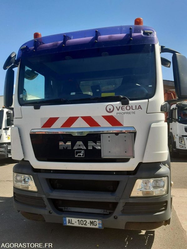 R51812-PORTEUR POLYBENNE MAN TGS 28.400 - BRAS GUIMA - ANNÉE 2010 - 555918 Km - Truck: picture 2 R51812-PORTEUR POLYBENNE MAN TGS 28.400 - BRAS GUIMA - ANNÉE 2010 - 555918 Km - Truck: picture 2