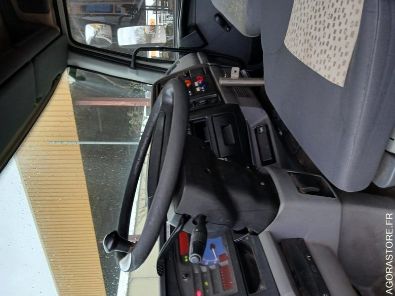 RENAULT MIDLUM - 2002 - BB284DN 199219 km AVEC PASSAGE AU MINE - Truck: picture 4 RENAULT MIDLUM - 2002 - BB284DN 199219 km AVEC PASSAGE AU MINE - Truck: picture 4