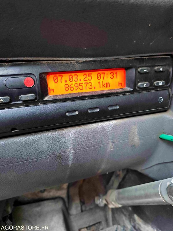Truck RENAULT Ravitailleur Carburant Artois - 2003 / 869573 KM (P200233): picture 6