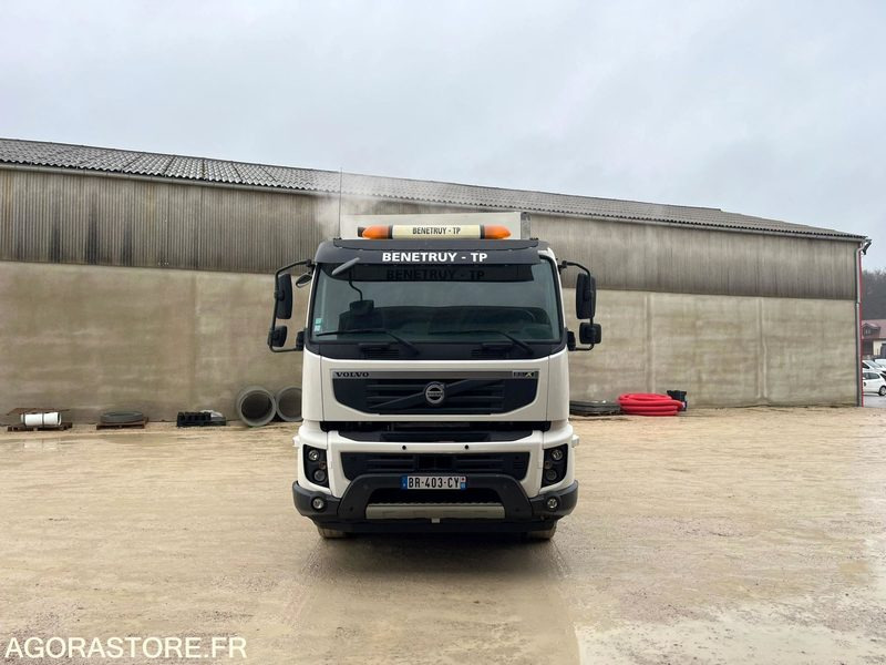 VOLVO TRIDEM 3A 11T 36.000V - EXCAVATRICE-ASPIRATRICE SB 268 - 2011/ 251629KM - Truck: picture 5 VOLVO TRIDEM 3A 11T 36.000V - EXCAVATRICE-ASPIRATRICE SB 268 - 2011/ 251629KM - Truck: picture 5