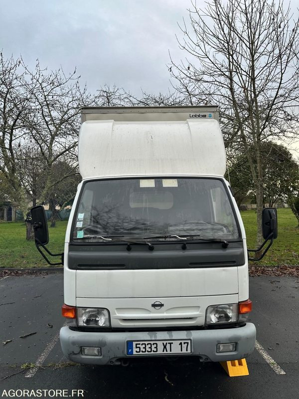 Nissan cabstar - Box truck: picture 1 Nissan cabstar - Box truck: picture 1