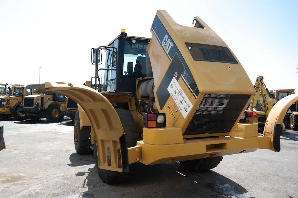 Wheel loader CAT 962G: picture 9
