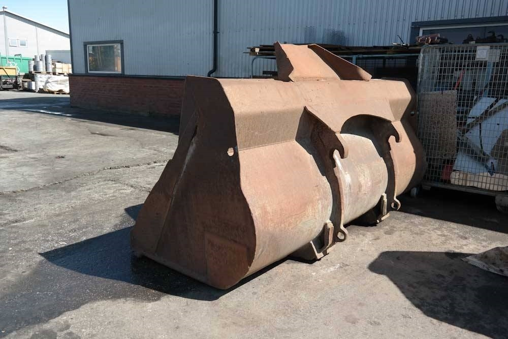Wheel loader CAT 962G: picture 17