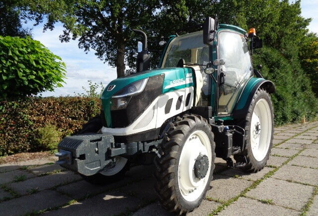 New Farm tractor Arbos 5130: picture 1
