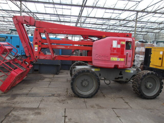 Genie Z45-25 - Articulated boom: picture 1 Genie Z45-25 - Articulated boom: picture 1