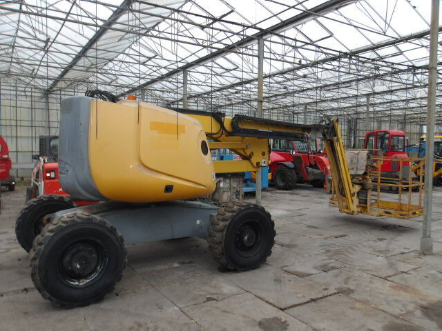 Haulotte HA16SPX 4WD - Articulated boom: picture 1 Haulotte HA16SPX 4WD - Articulated boom: picture 1