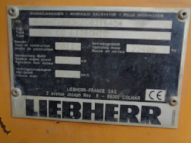 Crawler excavator Liebherr R906LC: picture 28