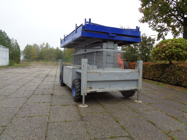 Liftlux SL172-24D4WD - Scissor lift: picture 4 Liftlux SL172-24D4WD - Scissor lift: picture 4