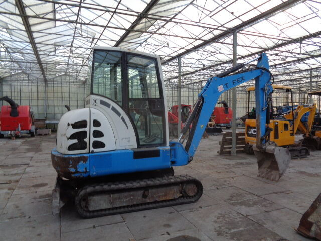 Mini excavator Terex TC35: picture 1
