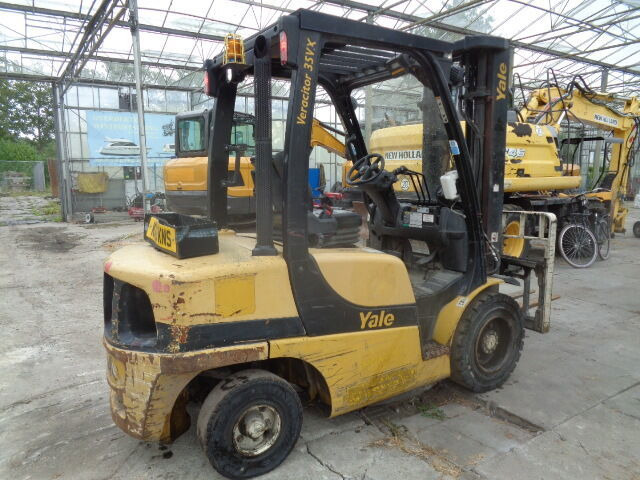 Yale GDP35VX - Diesel forklift: picture 3 Yale GDP35VX - Diesel forklift: picture 3