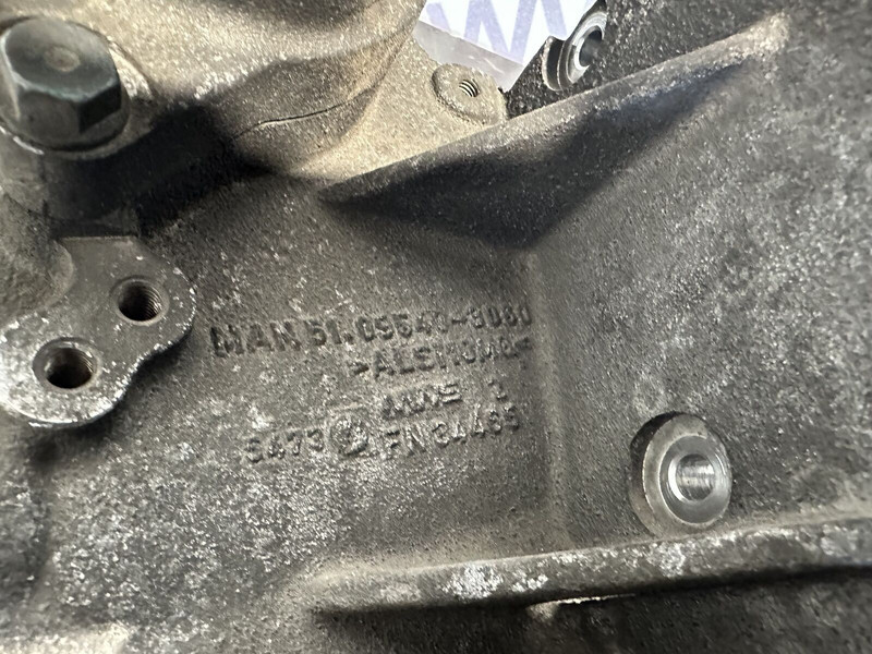 Behr - Oil cooler for Truck: picture 3 Behr - Oil cooler for Truck: picture 3