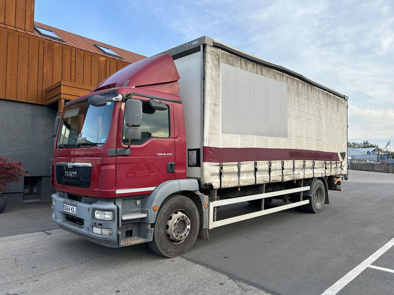 Dismantling for parts MAN TGM - Curtain side truck: picture 2 Dismantling for parts MAN TGM - Curtain side truck: picture 2