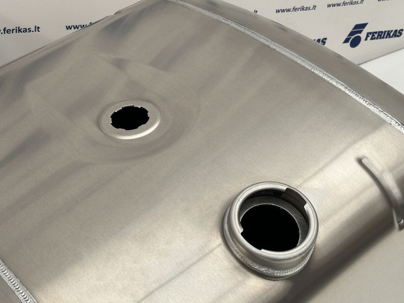 Mercedes-Benz New aluminum fuel tank 320 L. - Fuel tank for Truck: picture 4 Mercedes-Benz New aluminum fuel tank 320 L. - Fuel tank for Truck: picture 4