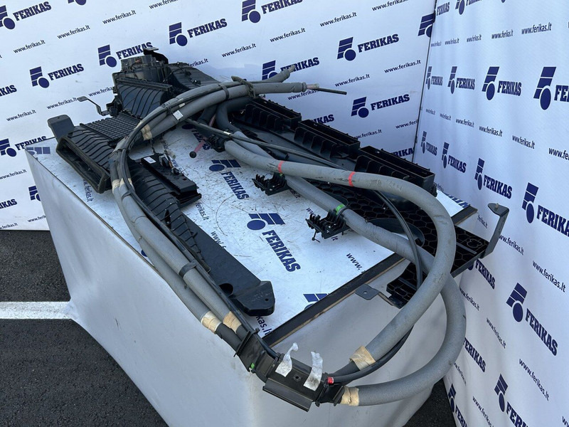 Mercedes-Benz cabin air conditioning system - Cab and interior for Truck: picture 3 Mercedes-Benz cabin air conditioning system - Cab and interior for Truck: picture 3