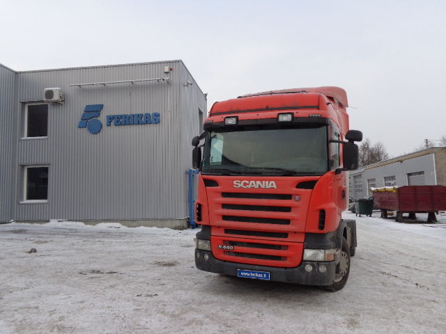 Scania R for parts : engines, gearboxes, cabins, differentials, axles, - Cab and interior for Truck: picture 3 Scania R for parts : engines, gearboxes, cabins, differentials, axles, - Cab and interior for Truck: picture 3