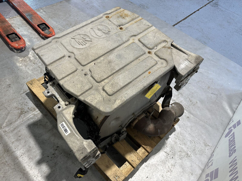 Volvo selective catalyst reduction silencer, SCR - Catalytic converter for Truck: picture 4 Volvo selective catalyst reduction silencer, SCR - Catalytic converter for Truck: picture 4