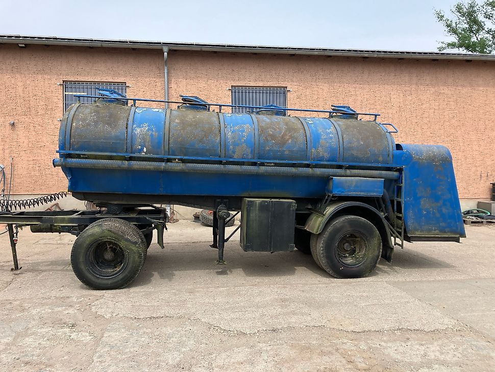Türpisch Landmaschinen
Herr Christian Türpisch - - Tanker trailer: picture 3 Türpisch Landmaschinen
Herr Christian Türpisch - - Tanker trailer: picture 3