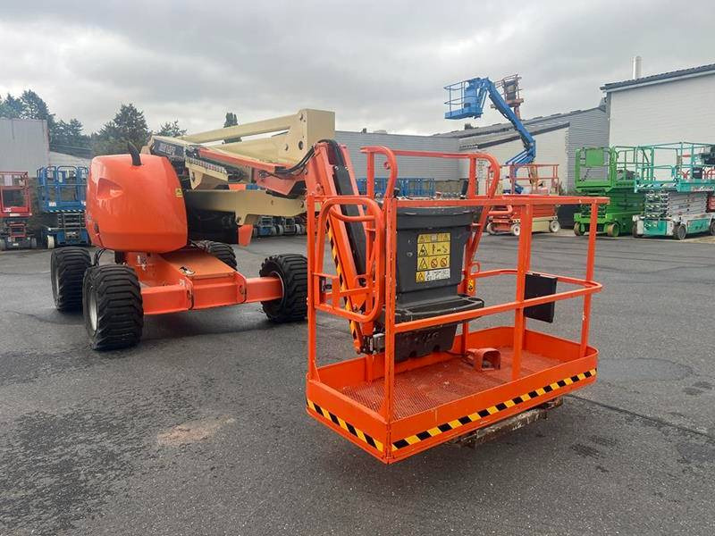 JLG 450AJ diesel 4x4 16m (1786) - Articulated boom: picture 4 JLG 450AJ diesel 4x4 16m (1786) - Articulated boom: picture 4