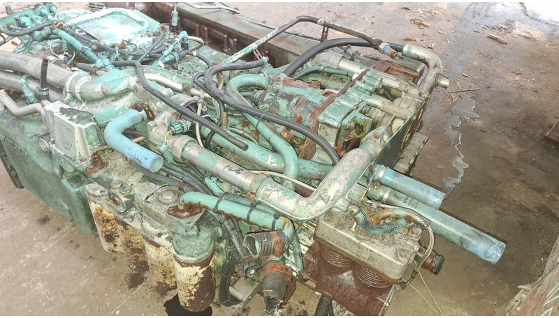 Volvo DH12D 420EC01. DH12E340EC06 . - Engine: picture 1 Volvo DH12D 420EC01. DH12E340EC06 . - Engine: picture 1