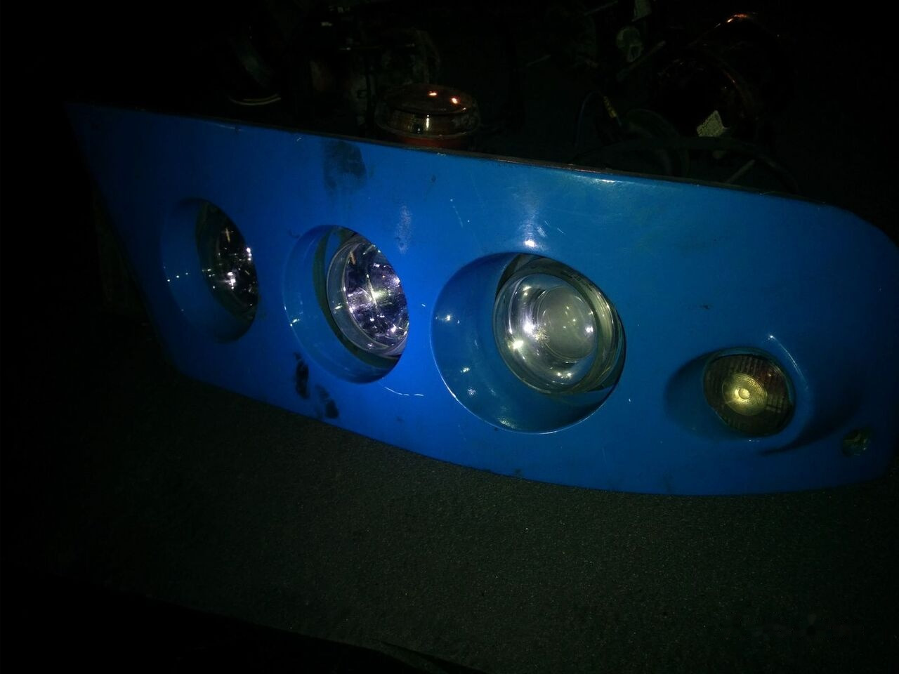 Volvo Skaniya omni link Volvo B10 - Headlight for Bus: picture 3 Volvo Skaniya omni link Volvo B10 - Headlight for Bus: picture 3